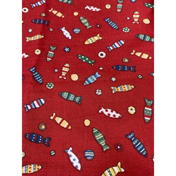 Quirky Red Fish Pattern Fabric 21 x 44" Colorful Cotton Material Ideal For Sewin - Picture 1 of 3